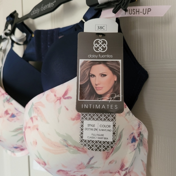 Daisy Fuentes Full Figure T-Shirt Push Up Bras (2 pk), Ivory & Navy, Sz 38C - Picture 2 of 6